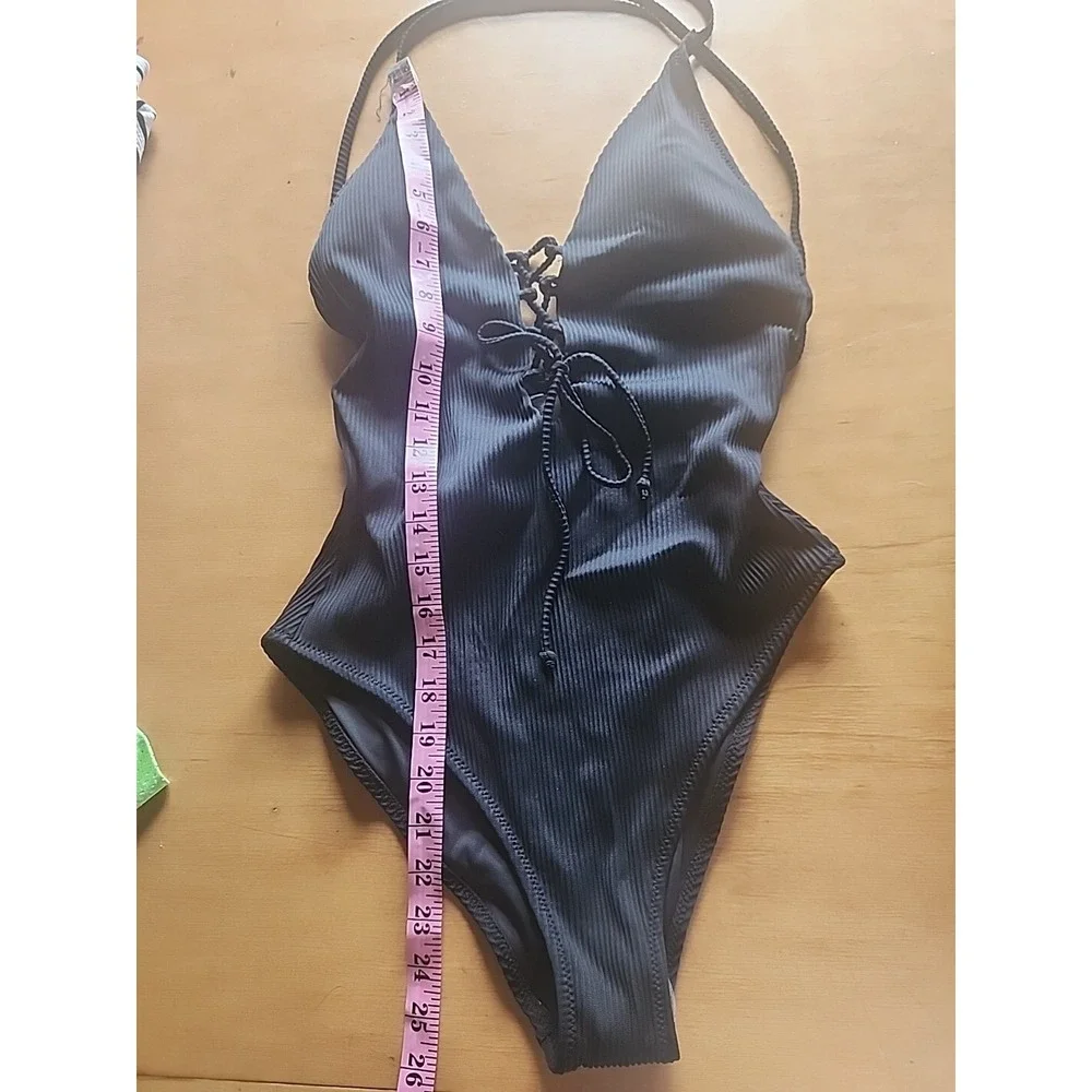 Cupshe Ribbed Lace Up V‎ Neck One Piece Swimsuit Size Large Black New NWT